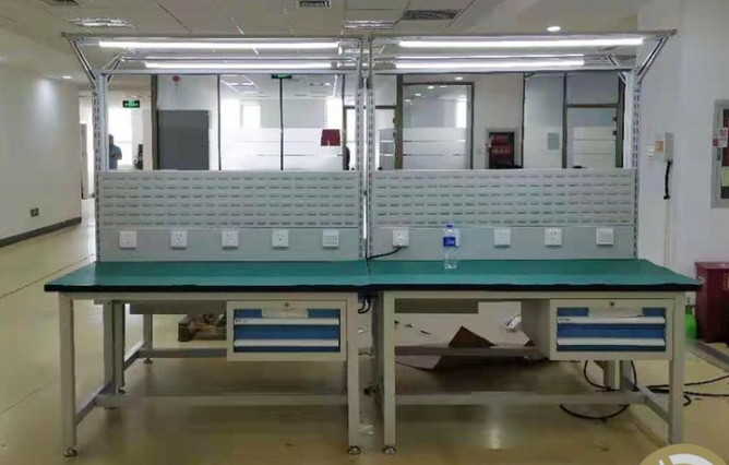 1650250916476280.png 防靜電工作臺(tái).PNG